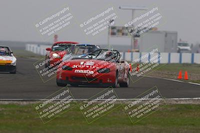 media/Jan-18-2026-CalClub SCCA (Sun) [[8bc6468723]]/Group 3 Race/Turn 1/